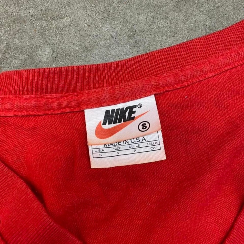 Nike Red V-Neck T-Shirt White Swoosh Men's L - Picture 3 of 6